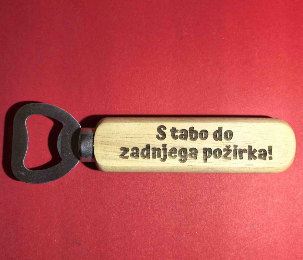 Podlogovat odpirač - s tabo do zadnjega požirka