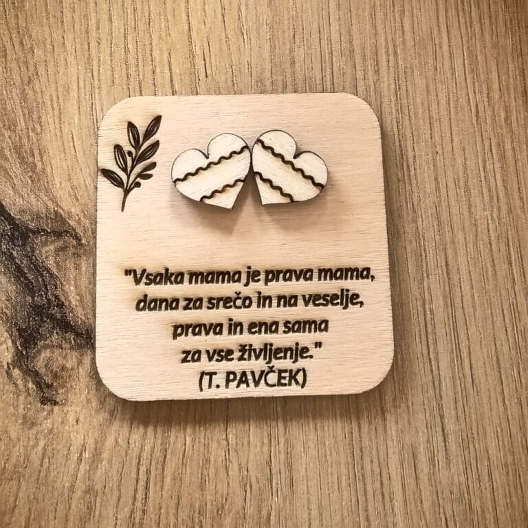 brezbarvno srce z valovitima črtama
