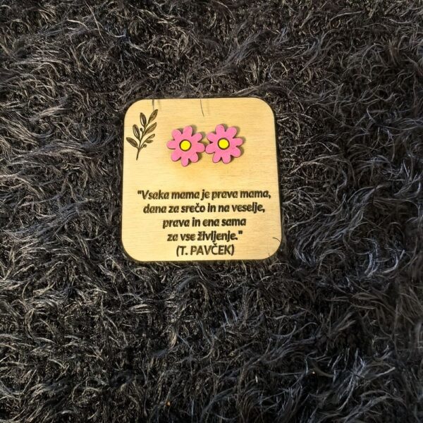 leseni uhani rožica