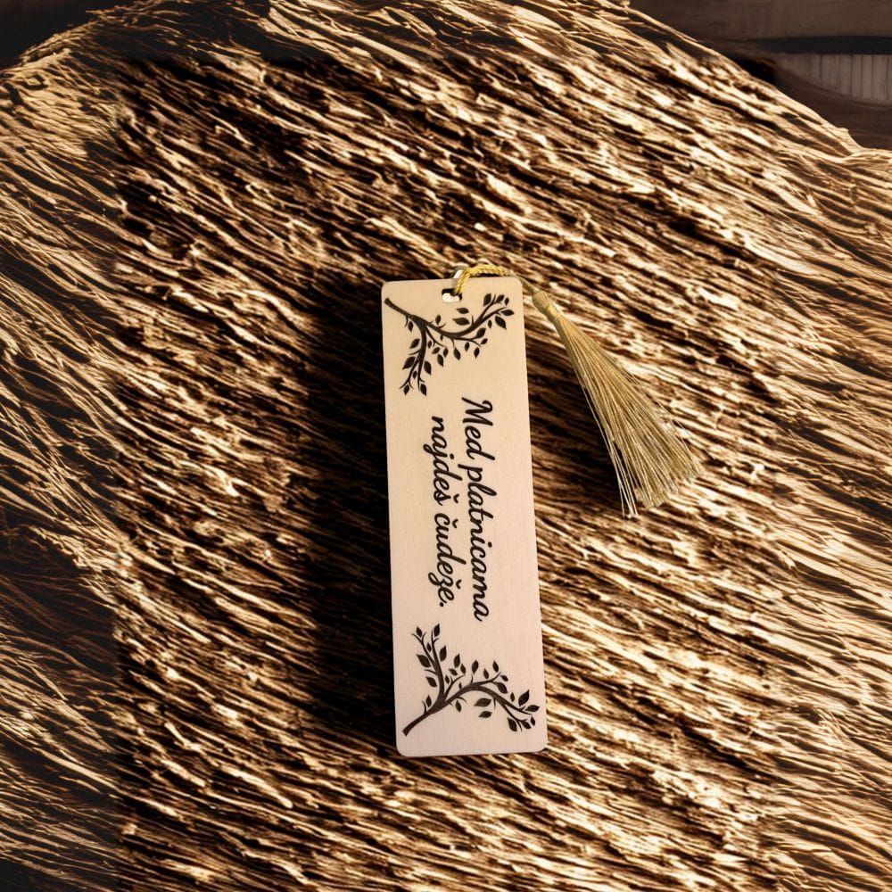 Knjižno kazalo med platnicami. Leseno