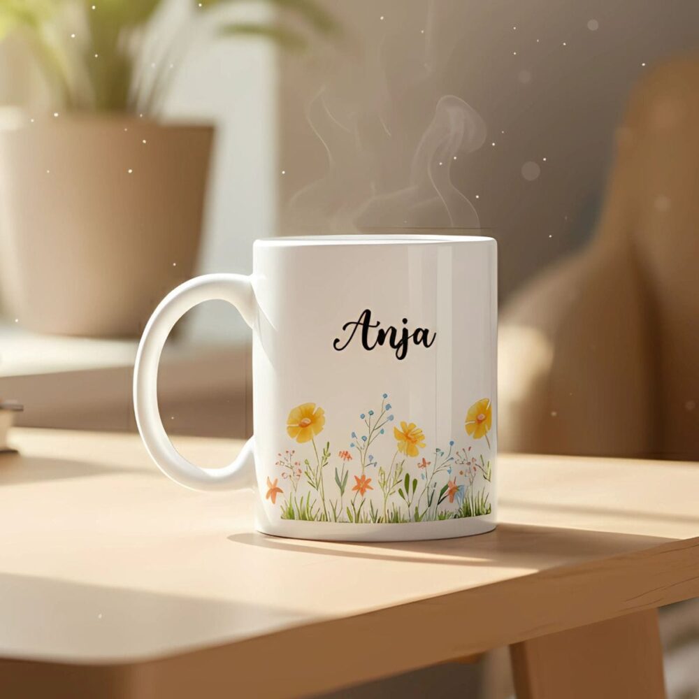 keramična skodelica z rožami