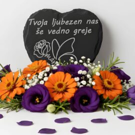 kamen z gravuro za mami