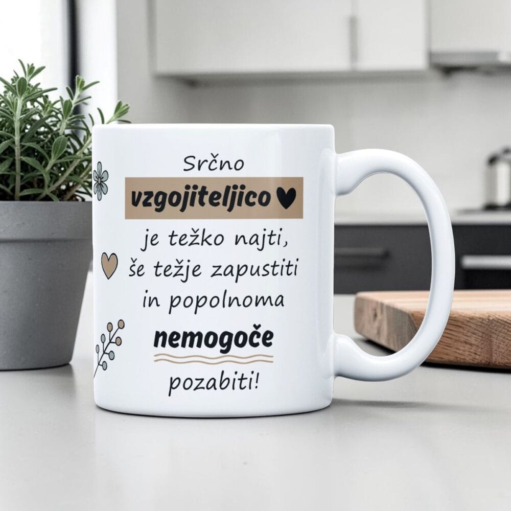 Bela keramična skodelica z napisom za učitelje, primerna za vsak dan